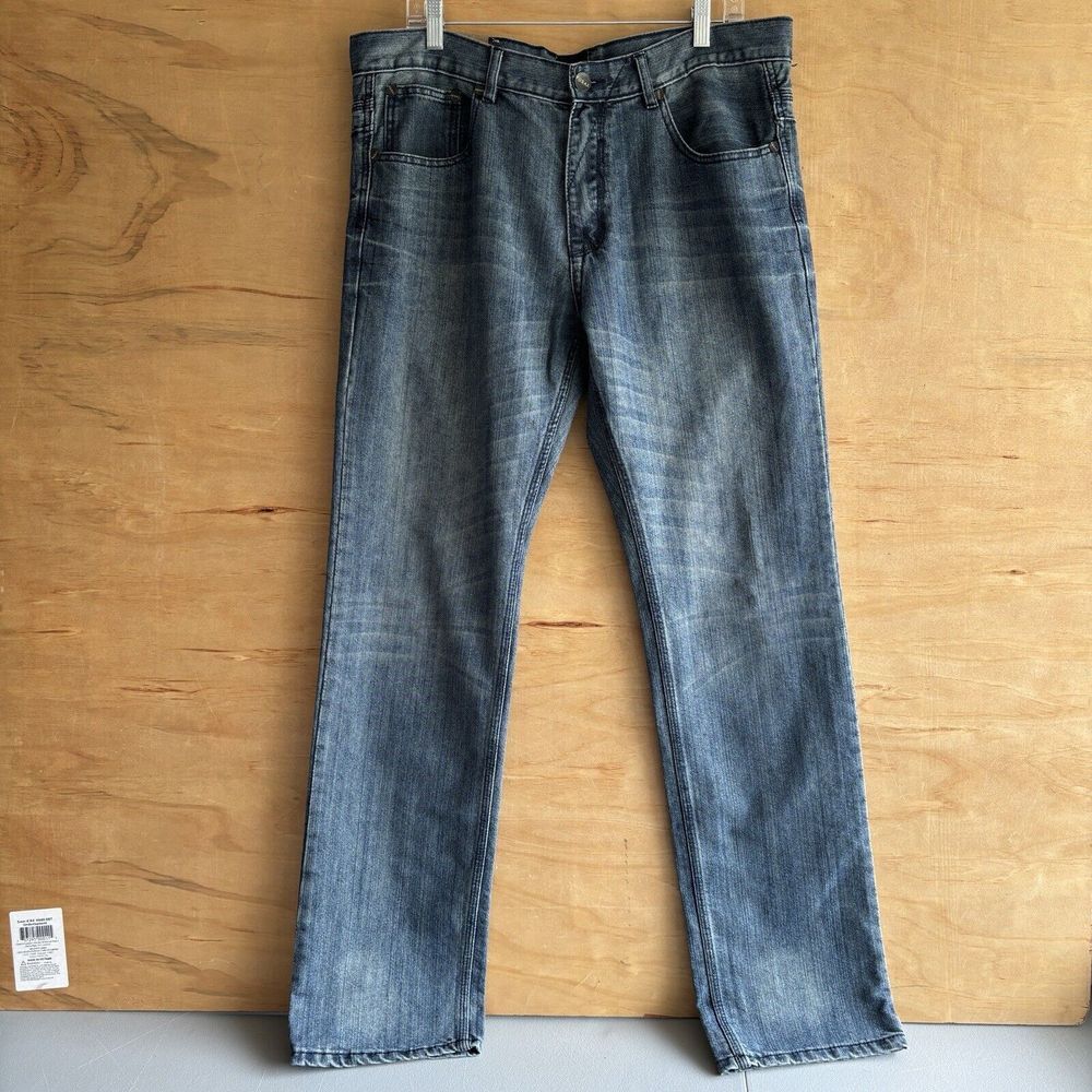 Fusia Jeans Men 38X34 Boot Cut Leg Blue Denim‎ Embroidered Pocket Medium Wash